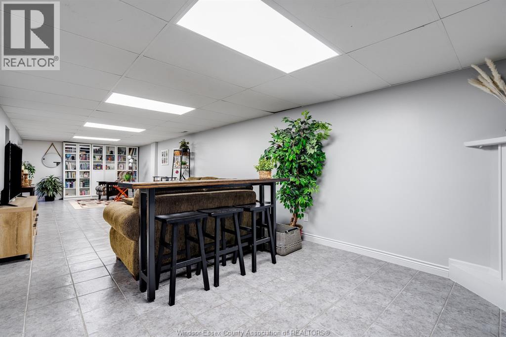 1654 Fairlea CRESCENT - 27