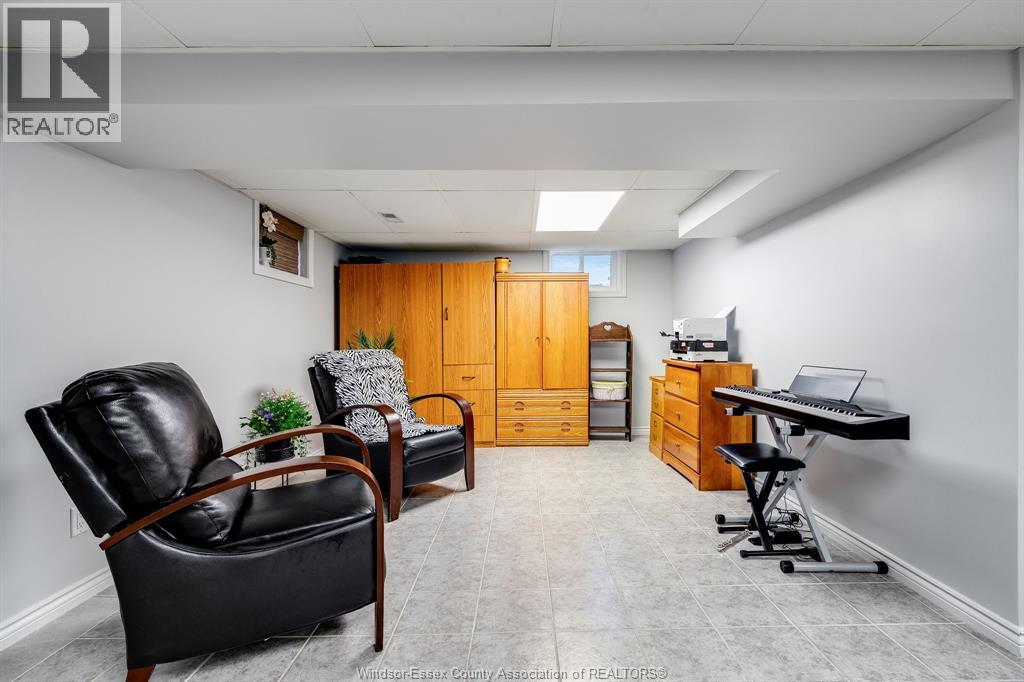 1654 Fairlea CRESCENT - 29