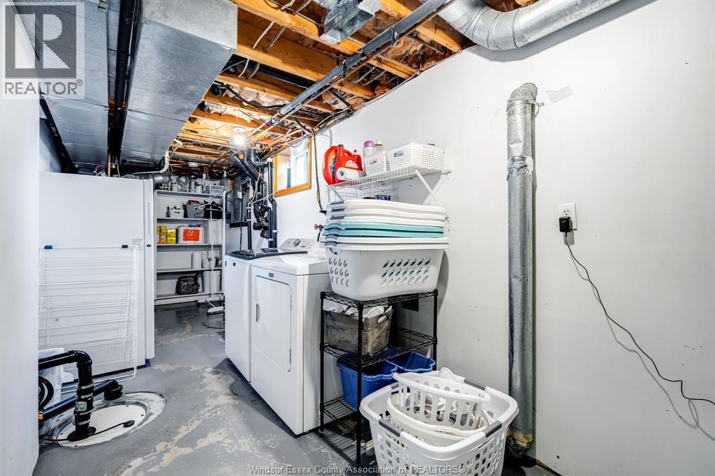 1654 Fairlea CRESCENT - 31