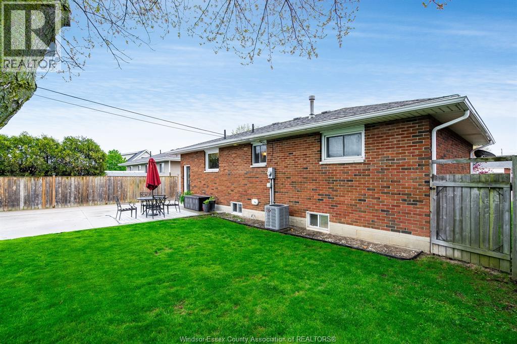 1654 Fairlea CRESCENT - 46