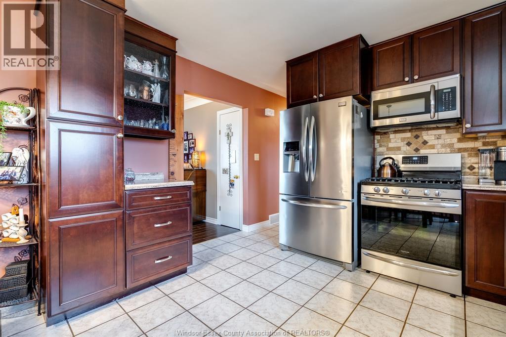 1654 Fairlea CRESCENT - 9