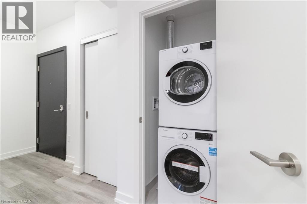 15 WELLINGTON Street S Unit# 2102, Kitchener, Ontario, N2G0E4 — Photo 29