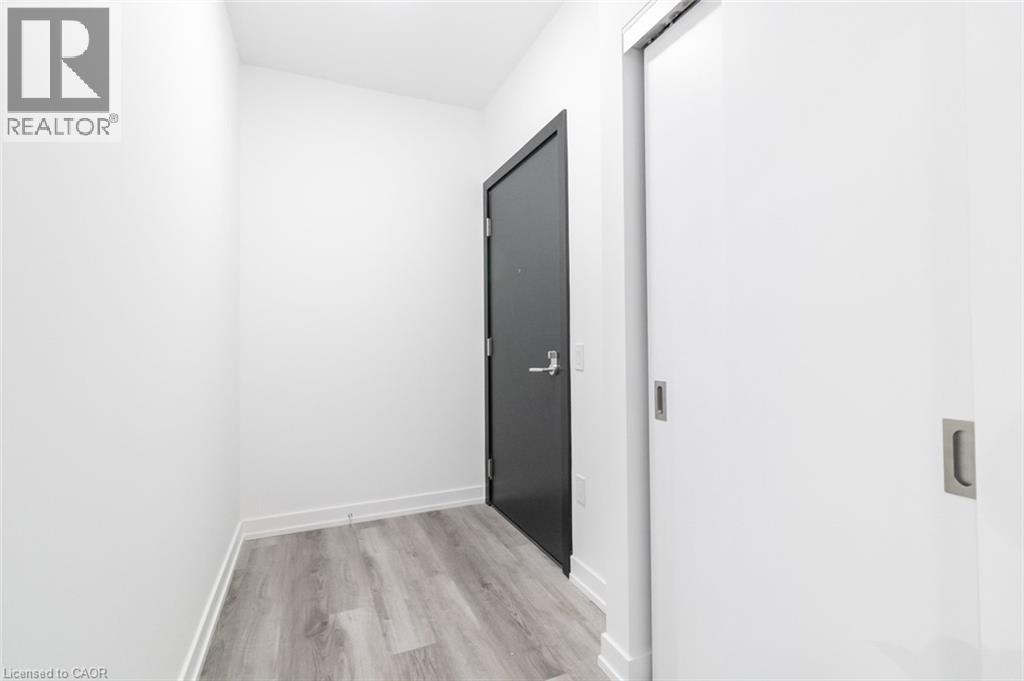 15 WELLINGTON Street S Unit# 2102, Kitchener, Ontario, N2G0E4 — Photo 6