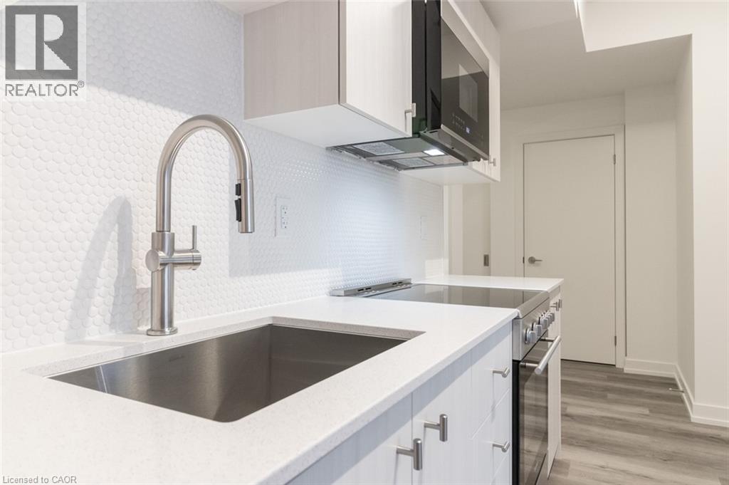 15 WELLINGTON Street S Unit# 2102, Kitchener, Ontario, N2G0E4 — Photo 8