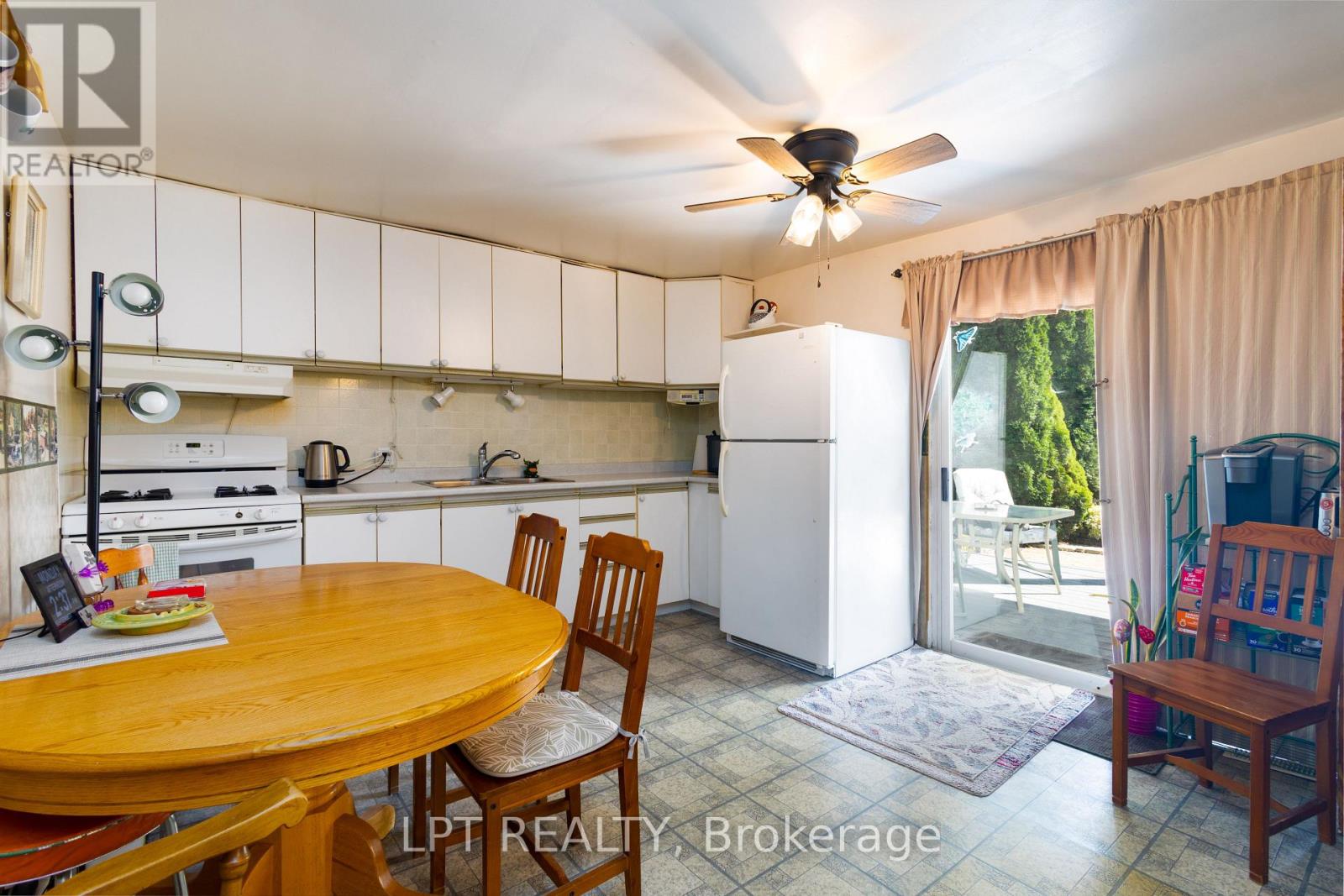 6823 MAIN STREET - 8