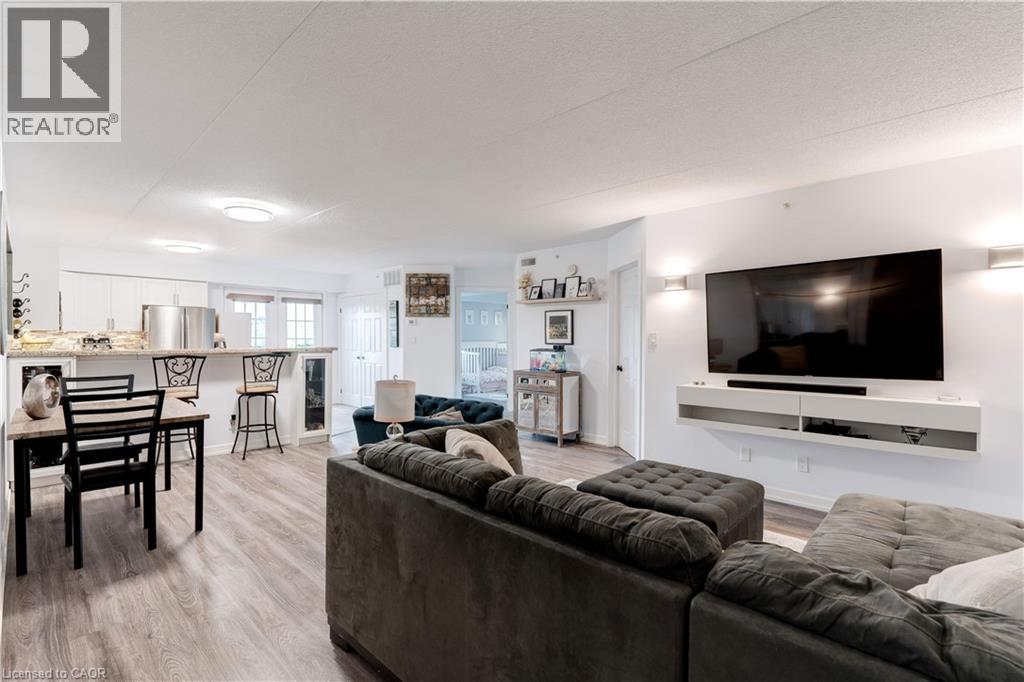 1800 WALKERS Line Unit# 302, Burlington, Ontario, L7M4V2 — Photo 4