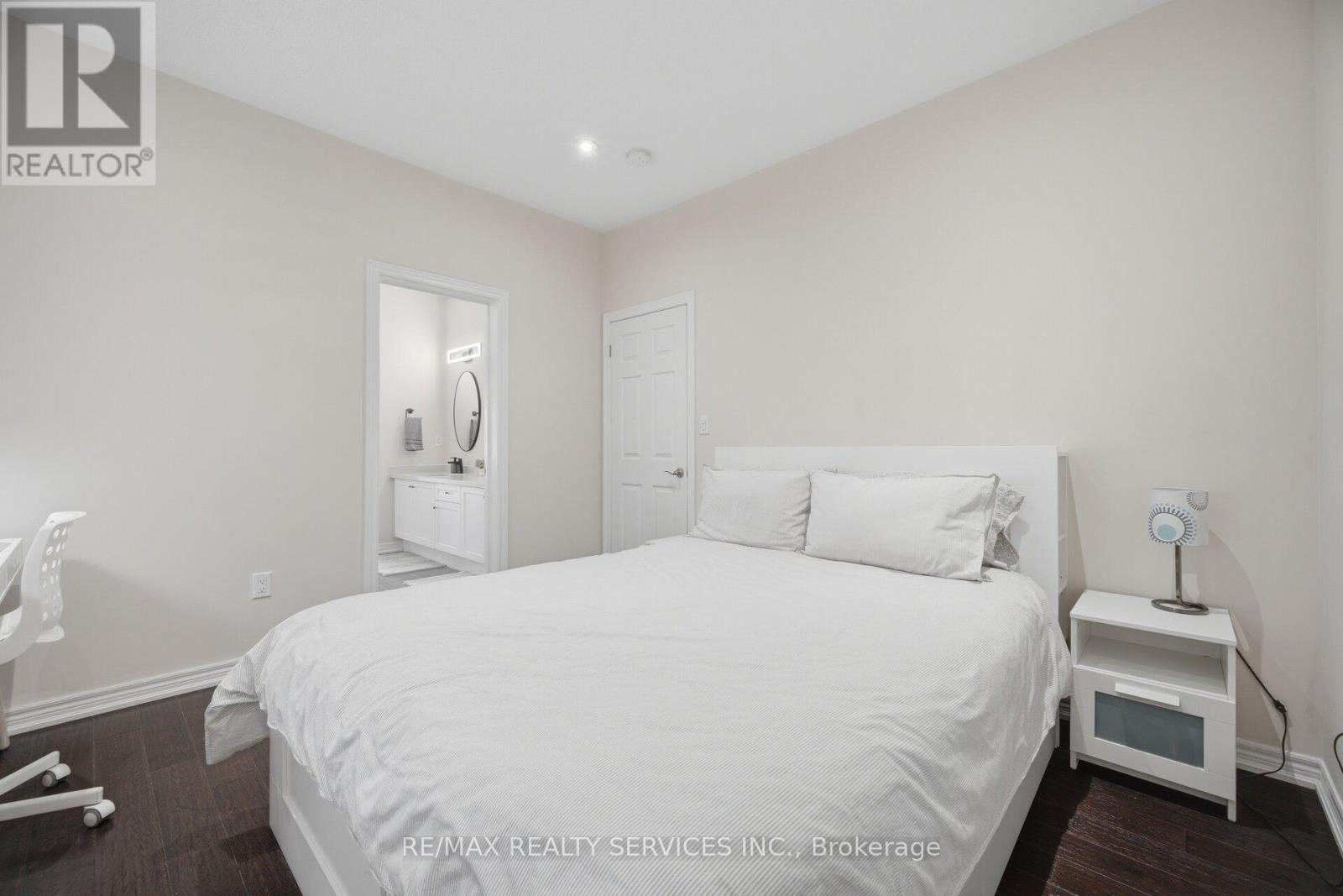 208 BONNIEGLEN FARM BOULEVARD - 37