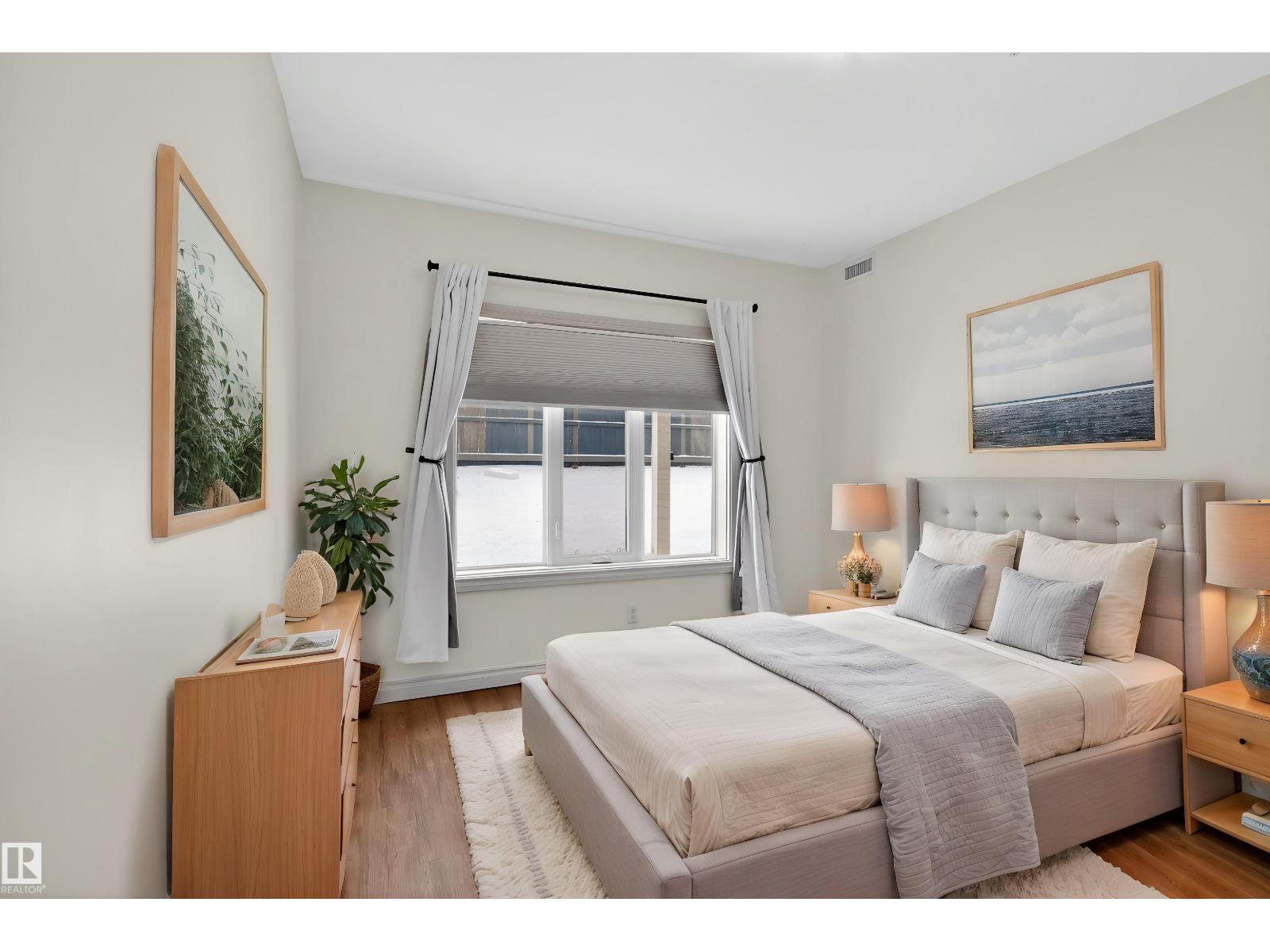 #105 10121 80 AV NW, Edmonton