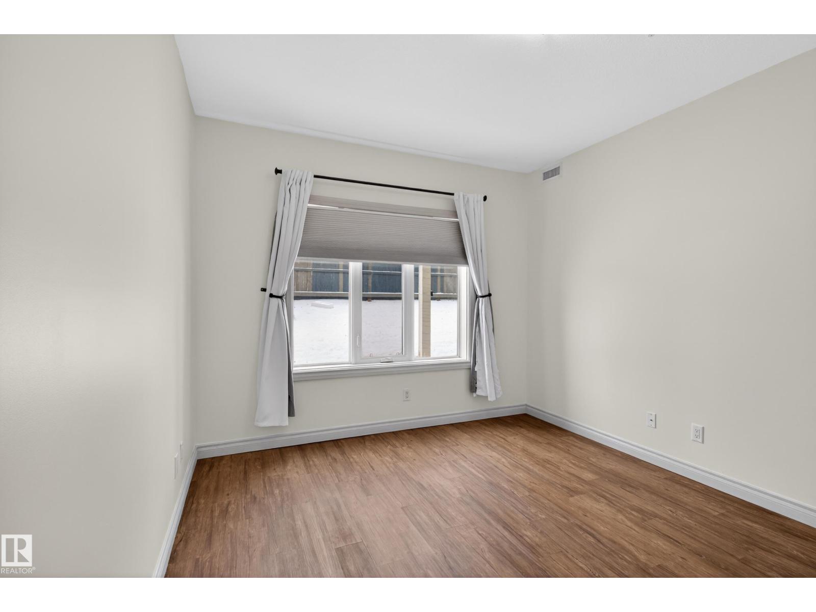 #105 10121 80 AV NW, Edmonton