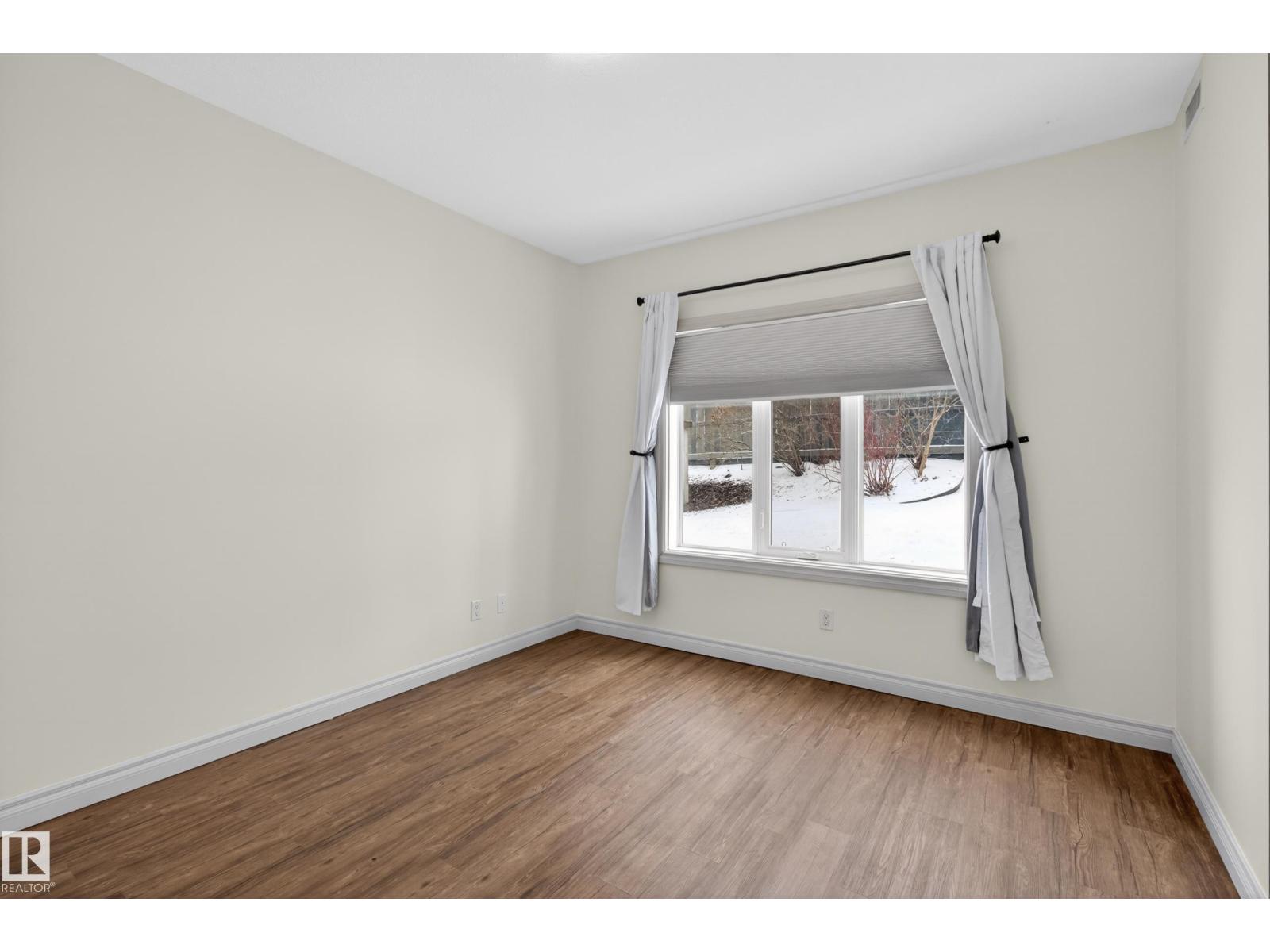 #105 10121 80 AV NW, Edmonton