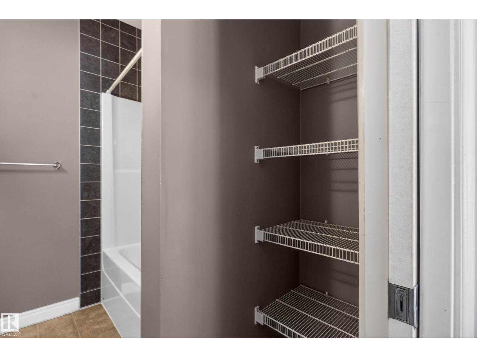 #105 10121 80 AV NW, Edmonton