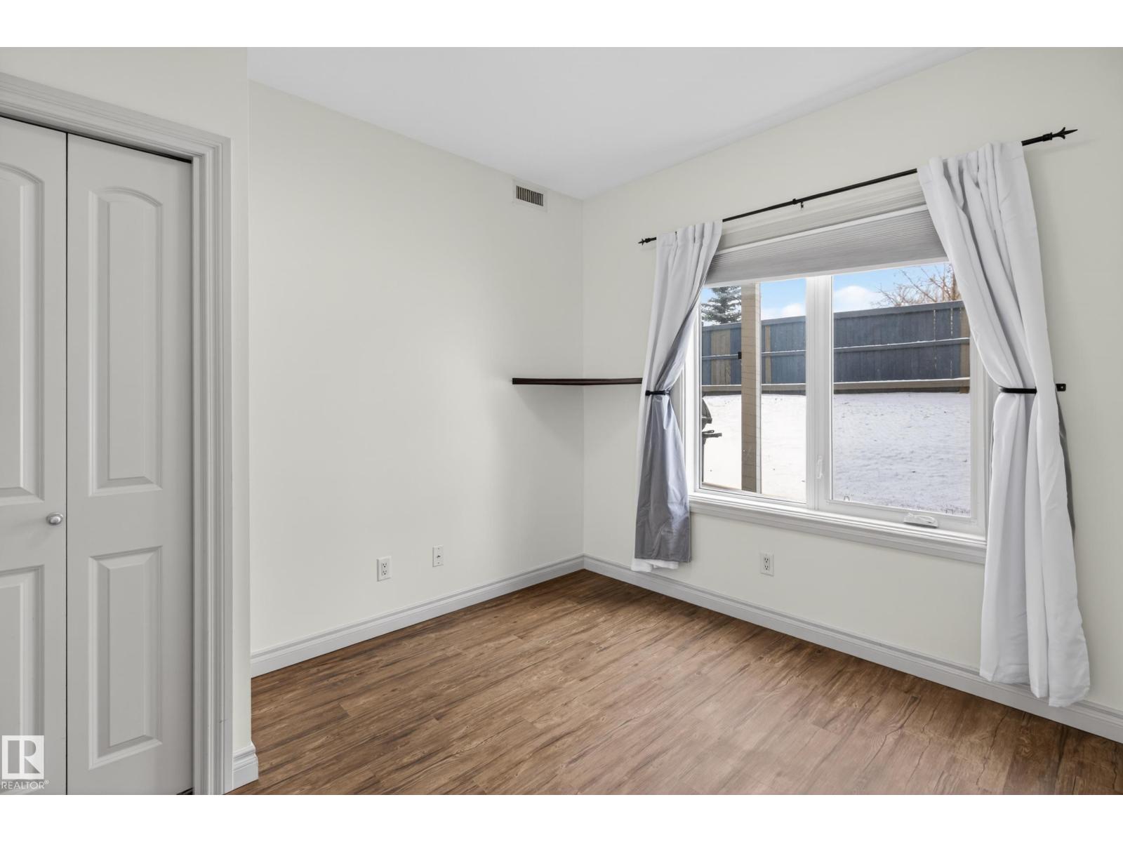 #105 10121 80 AV NW, Edmonton