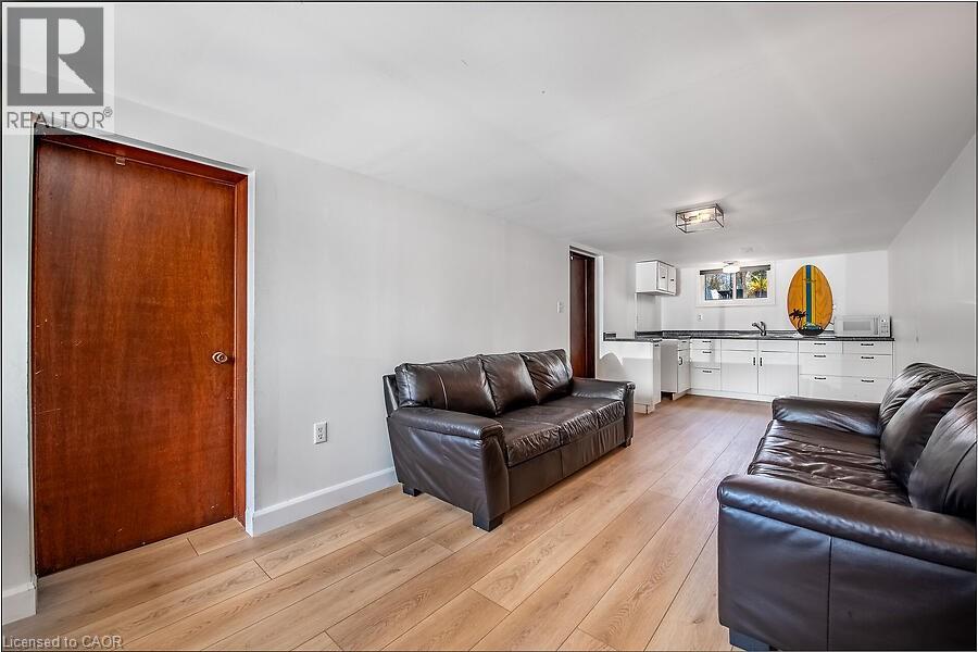 486 WINNIETT Street - 29