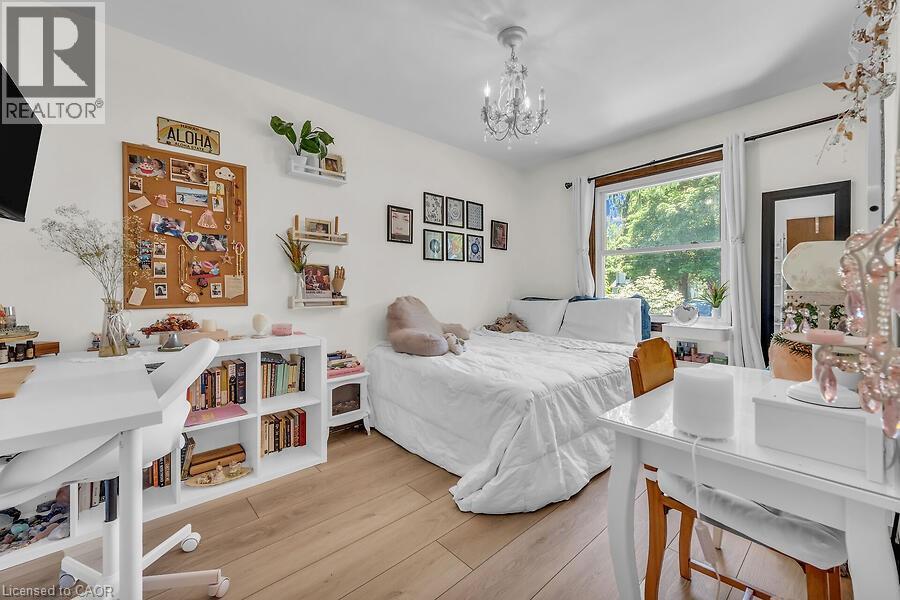 486 WINNIETT Street - 21