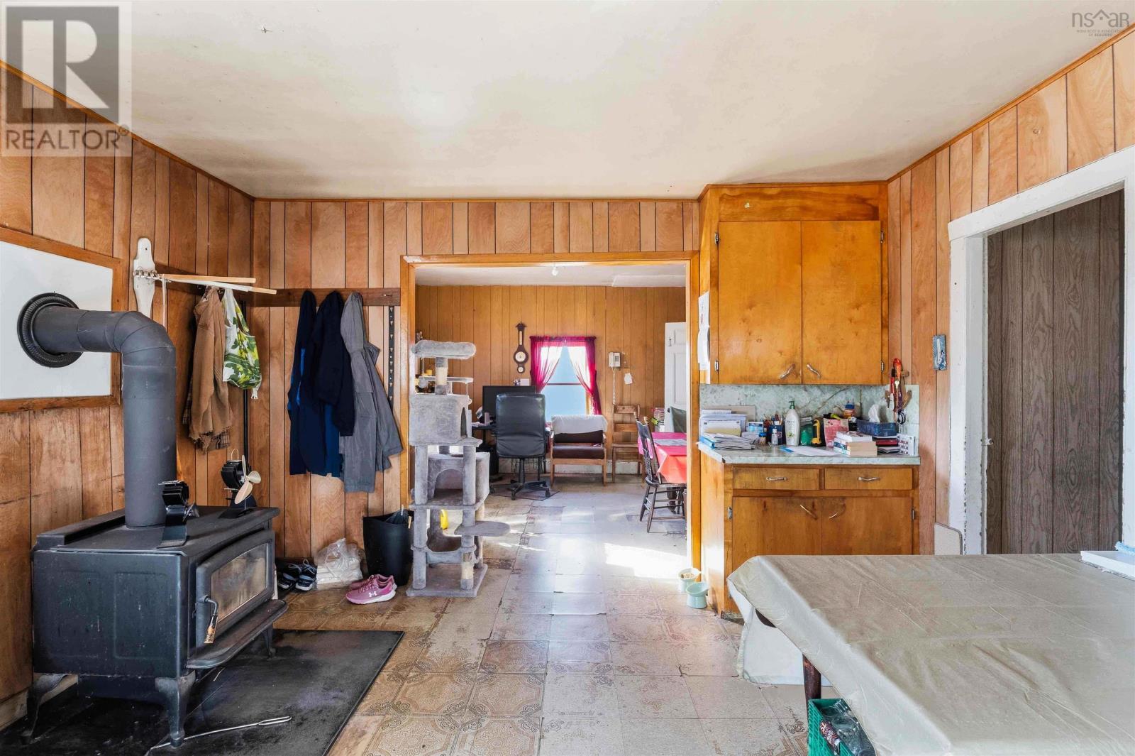 Property 11 of 14 of 3041 Highway 1