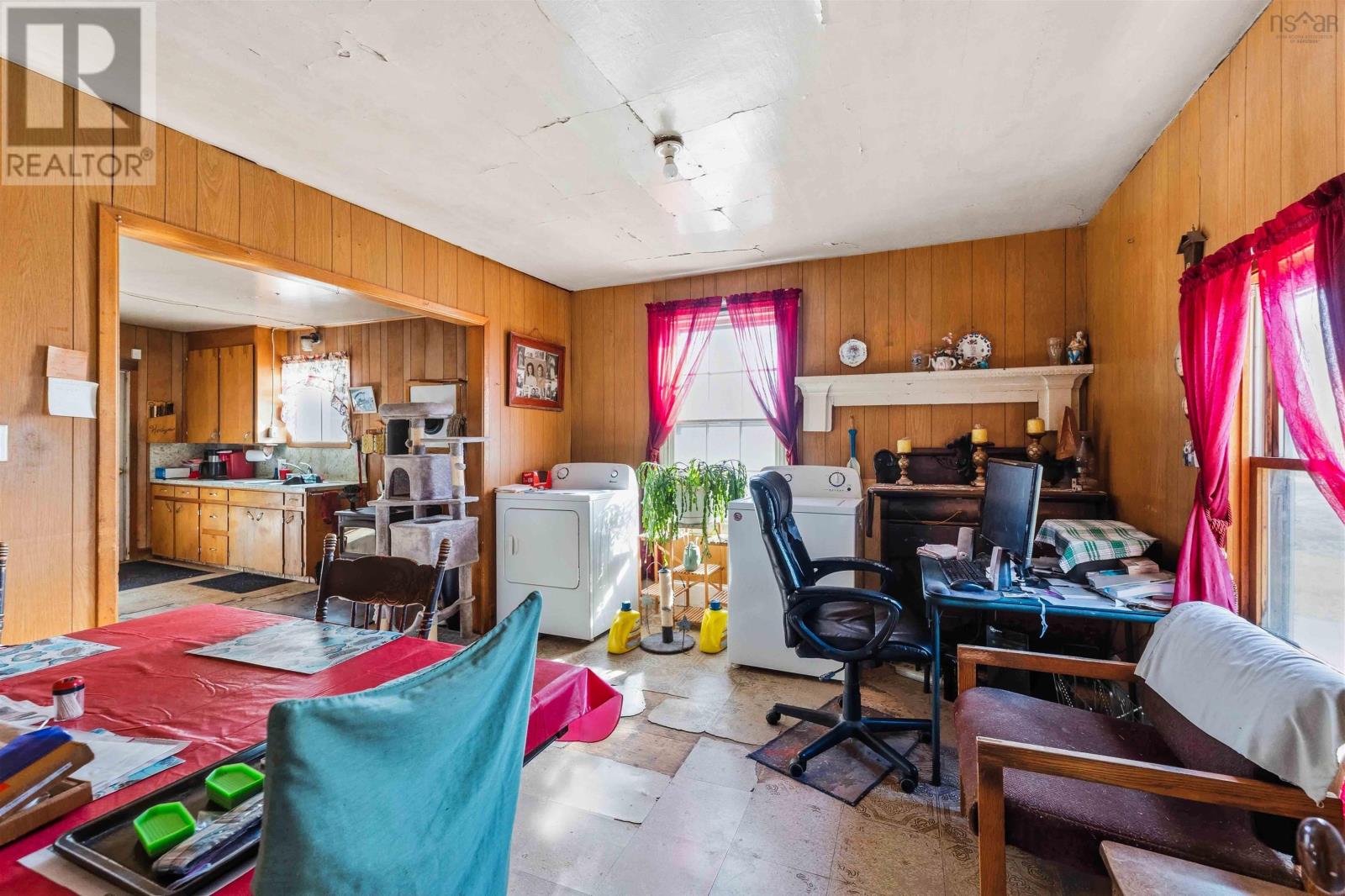 Property 8 of 14 of 3041 Highway 1