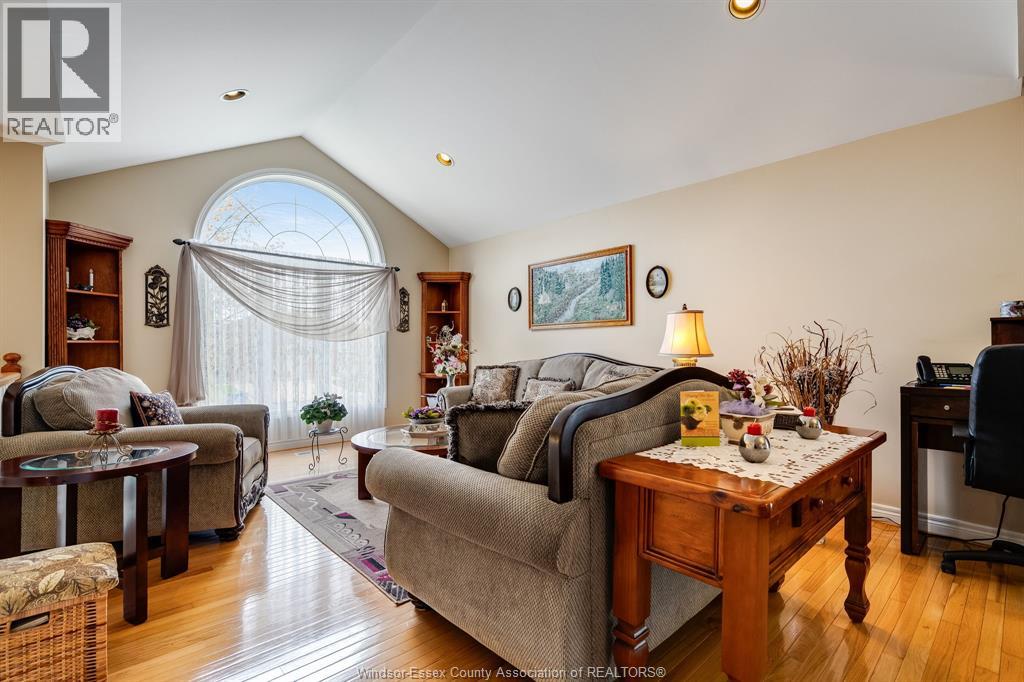 25 Regatta DRIVE, Leamington, Ontario, N8H5L6 — Photo 4