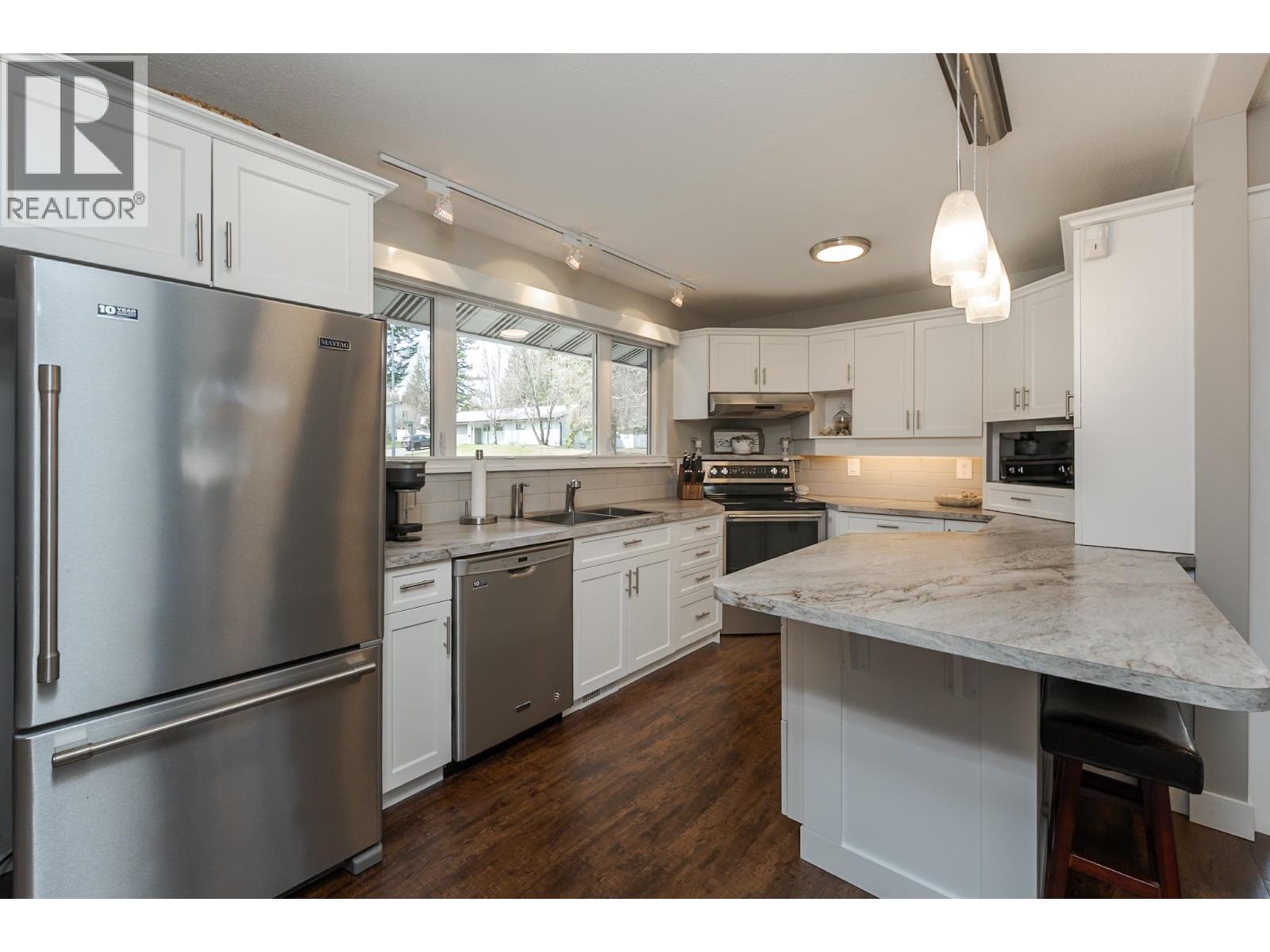 5522 DALHOUSIE DRIVE - 12