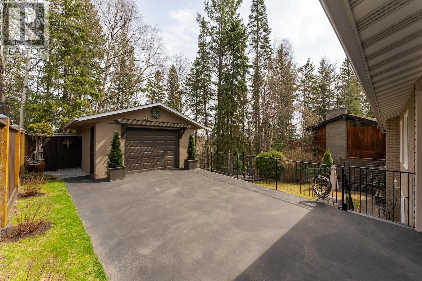 5522 DALHOUSIE DRIVE - 4