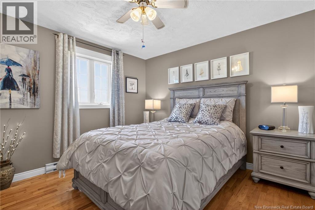 117 De L'Eglise Avenue - 17