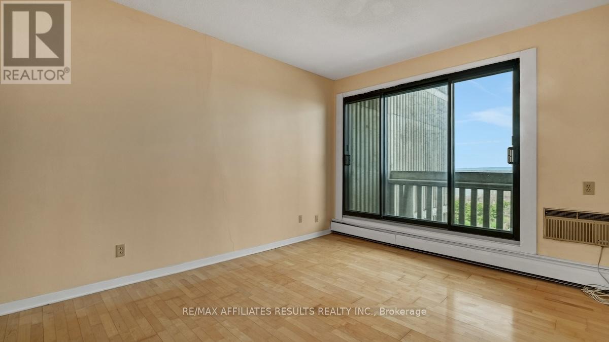 #2110 415 GREENVIEW AVENUE - 12