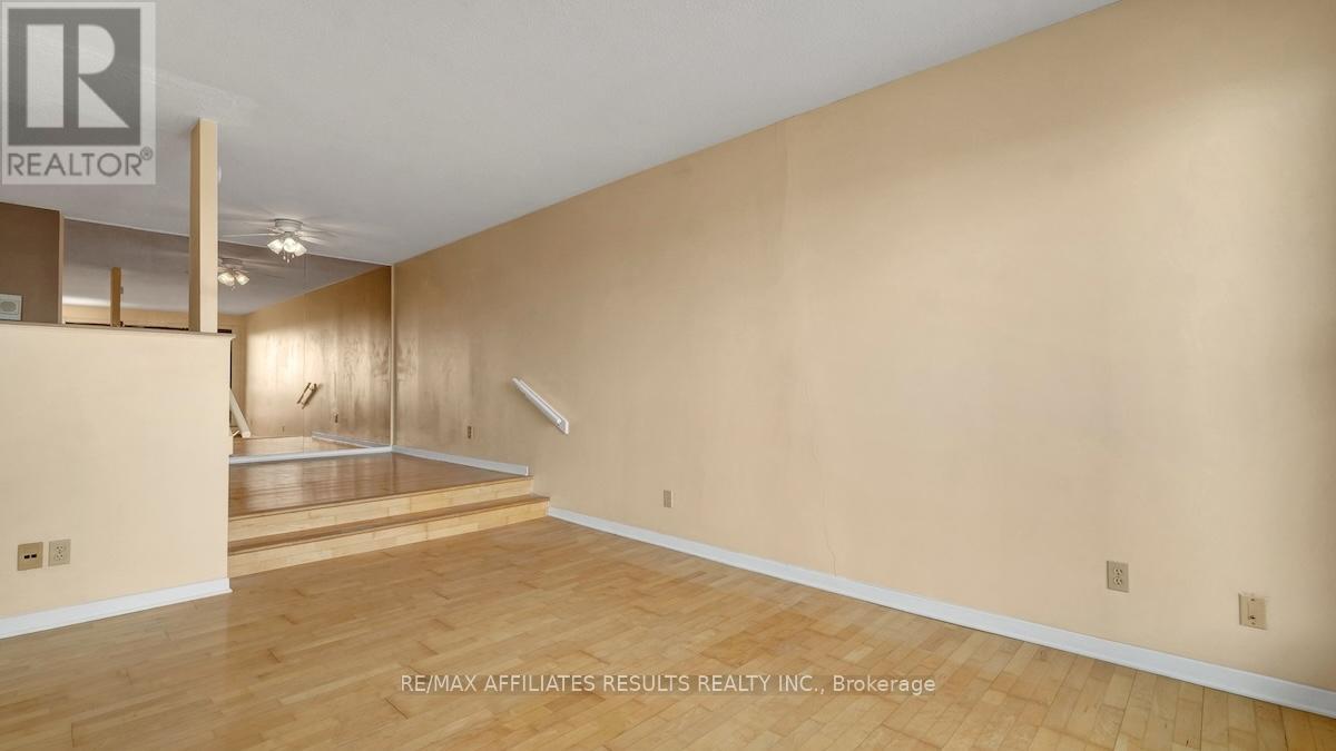 #2110 415 GREENVIEW AVENUE - 13