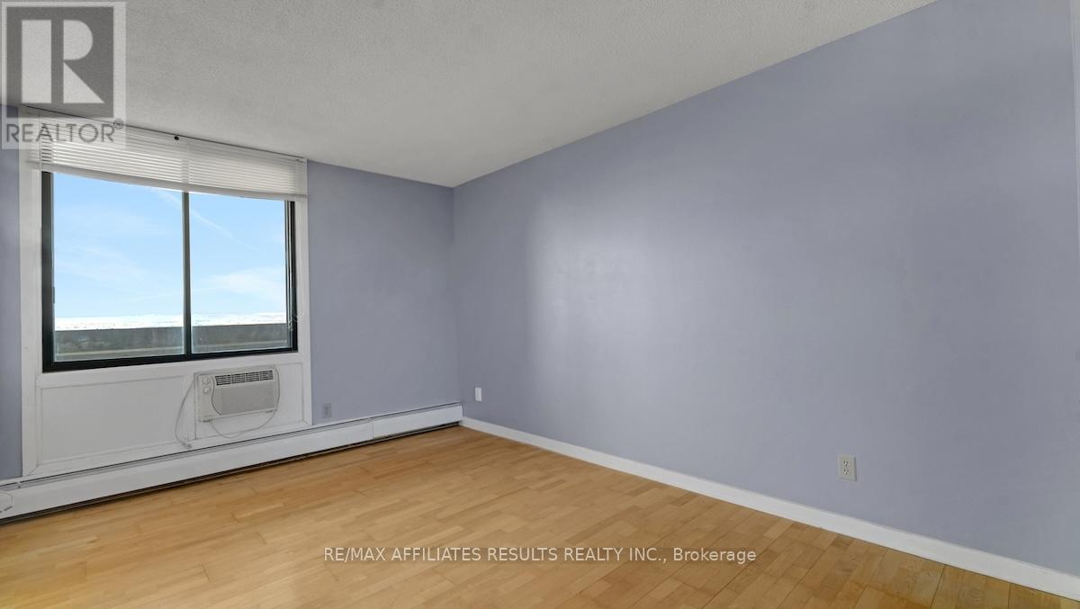 #2110 415 GREENVIEW AVENUE - 23