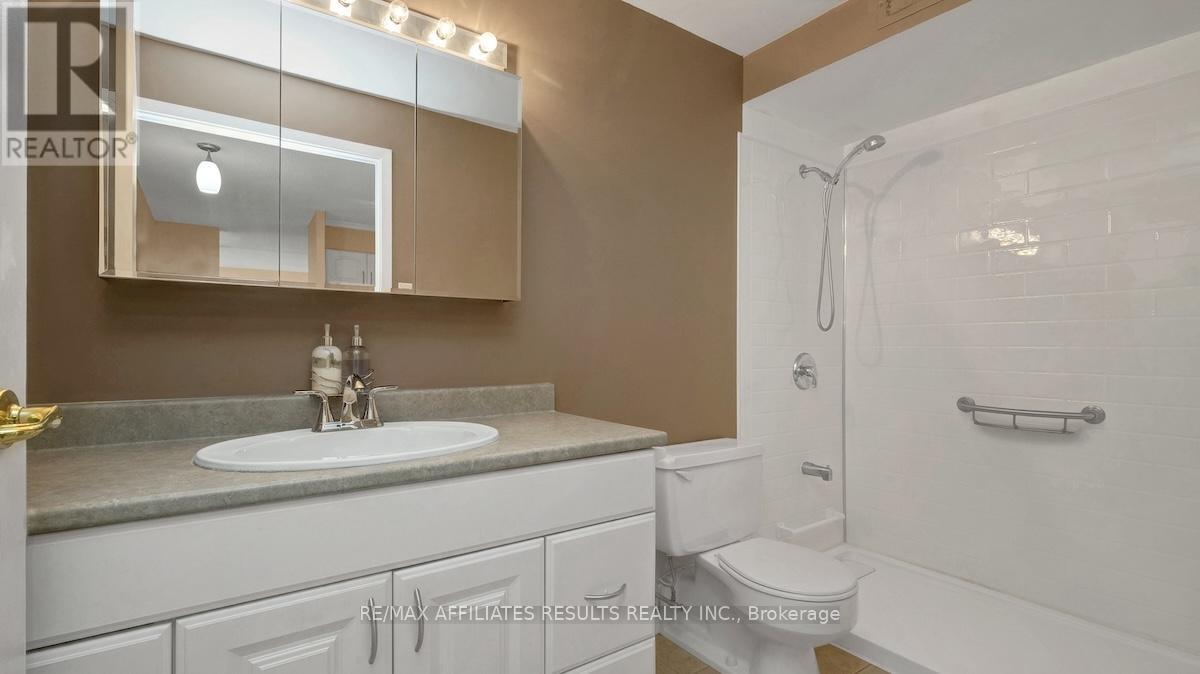 #2110 415 GREENVIEW AVENUE - 25