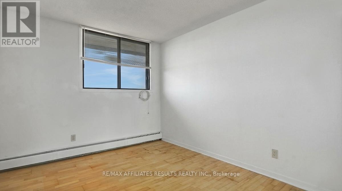 #2110 415 GREENVIEW AVENUE - 26