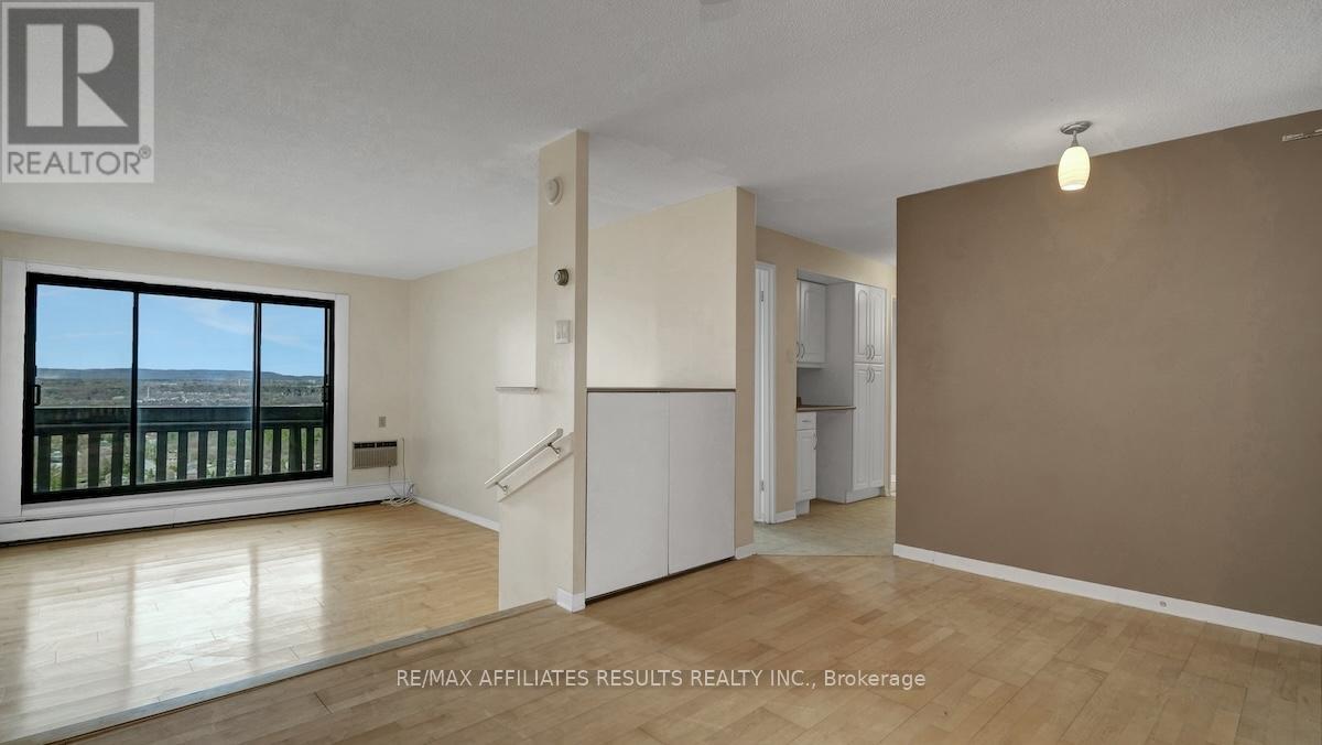 #2110 415 GREENVIEW AVENUE - 6