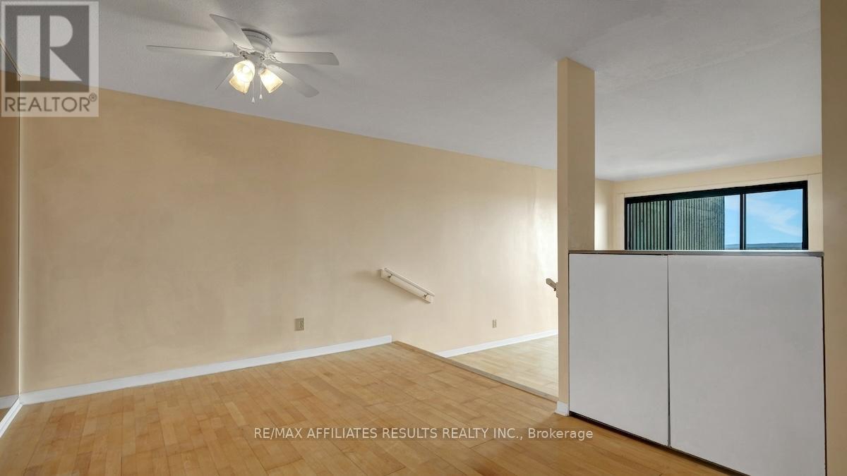 #2110 415 GREENVIEW AVENUE - 8