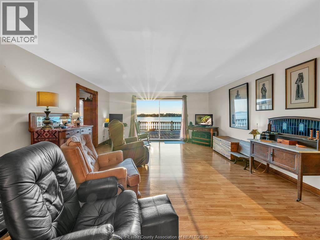 1166 FRONT ROAD South - 12