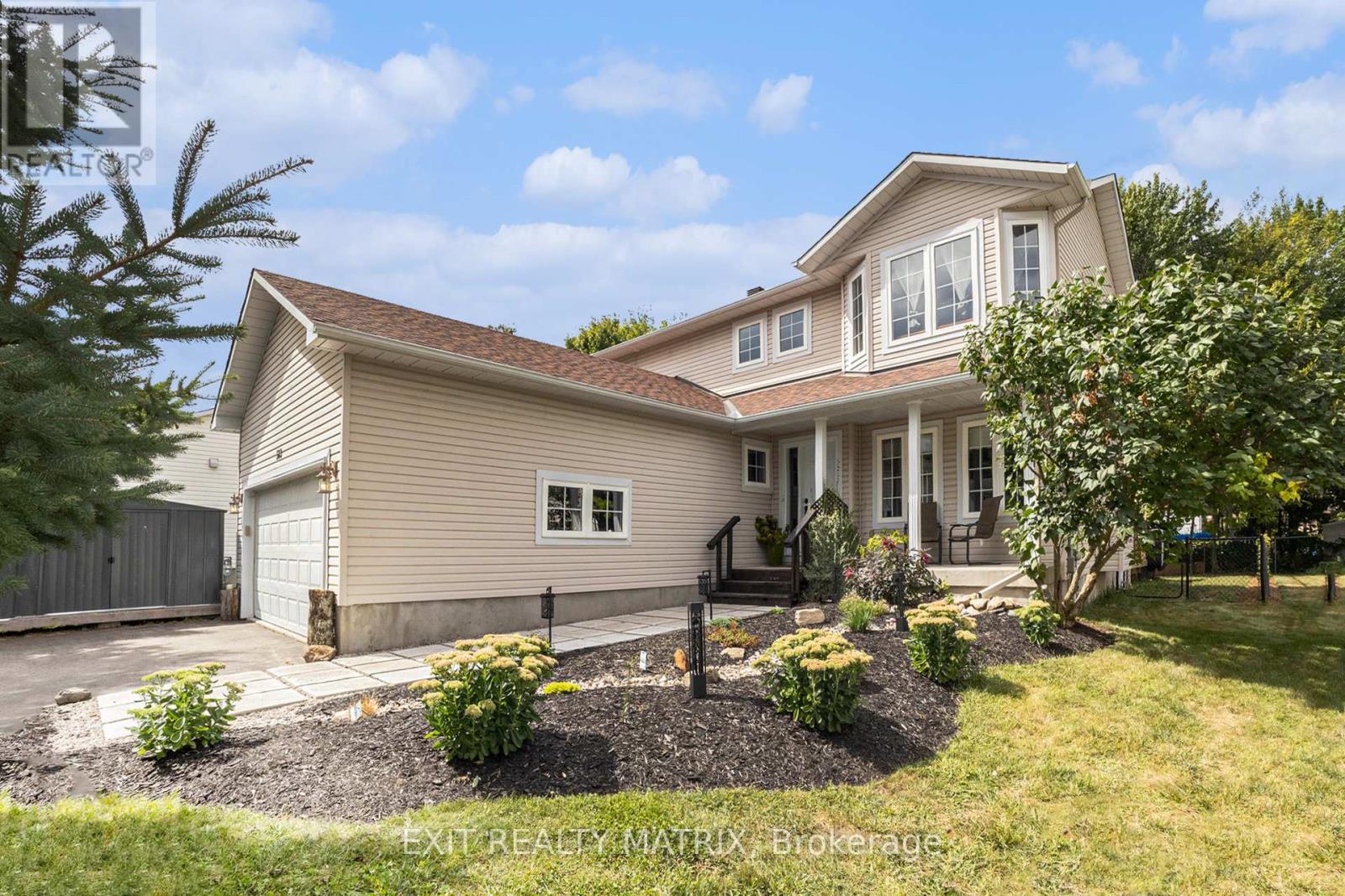 563 LOUCKS DRIVE - 1