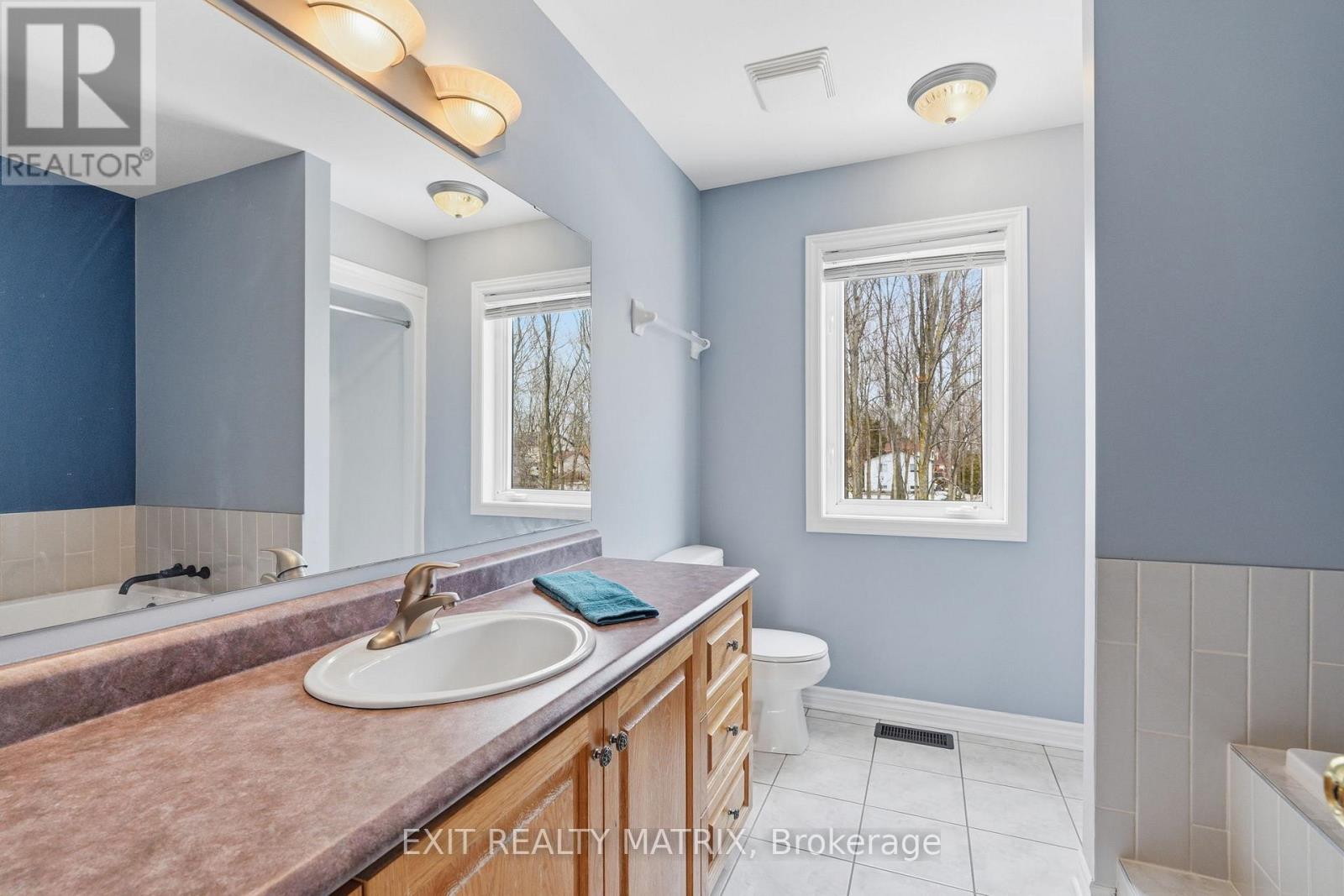 563 LOUCKS DRIVE - 22