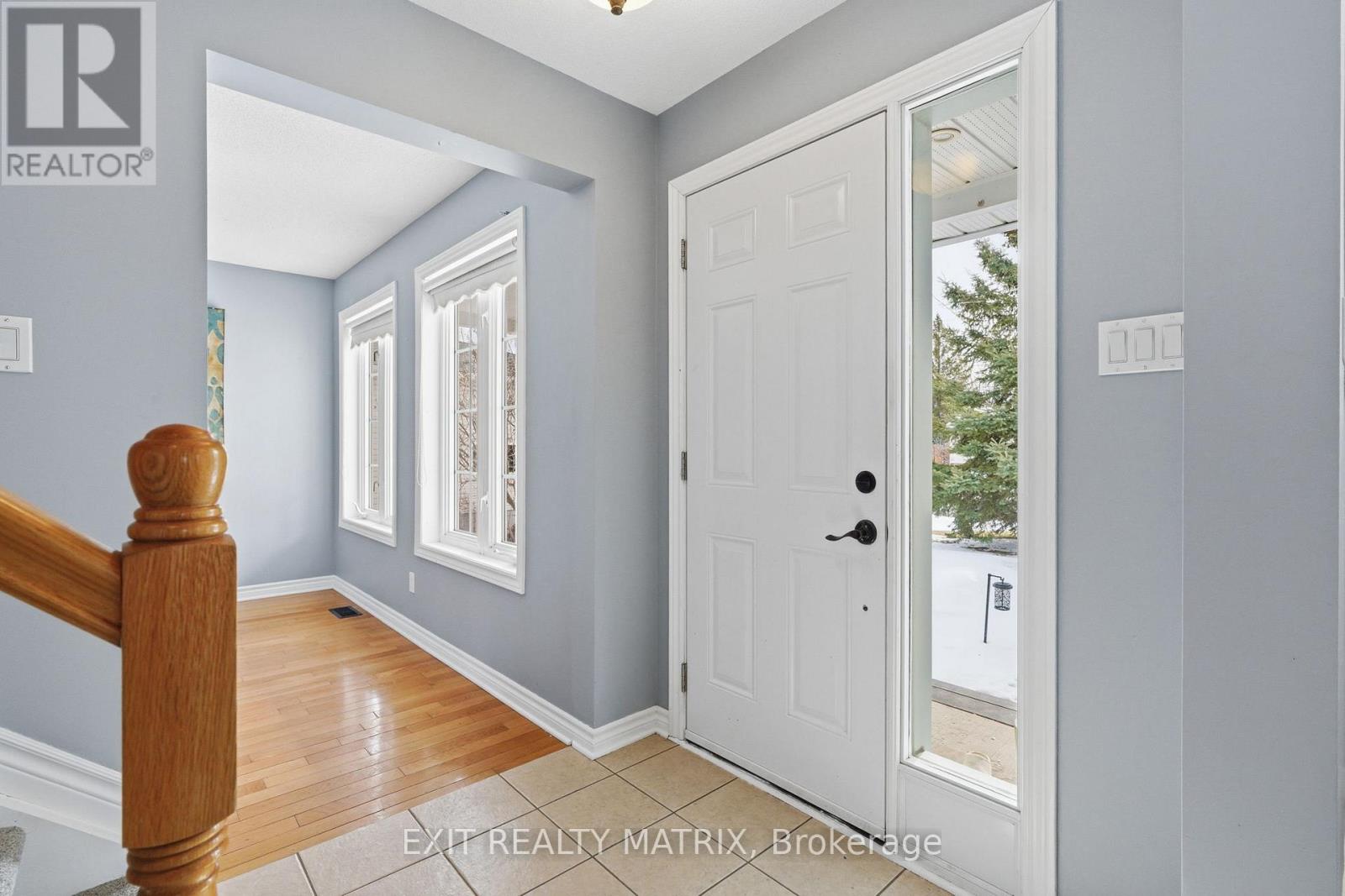 563 LOUCKS DRIVE - 2