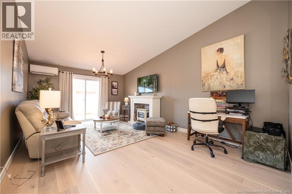 56 Golden Street - 14