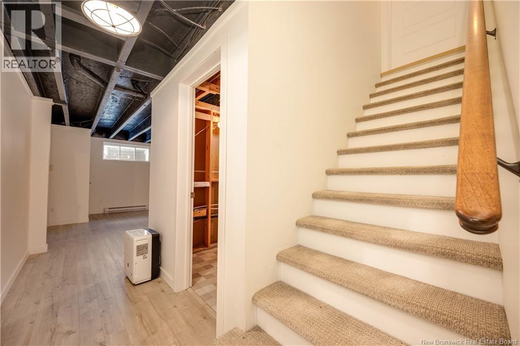 56 Golden Street - 26