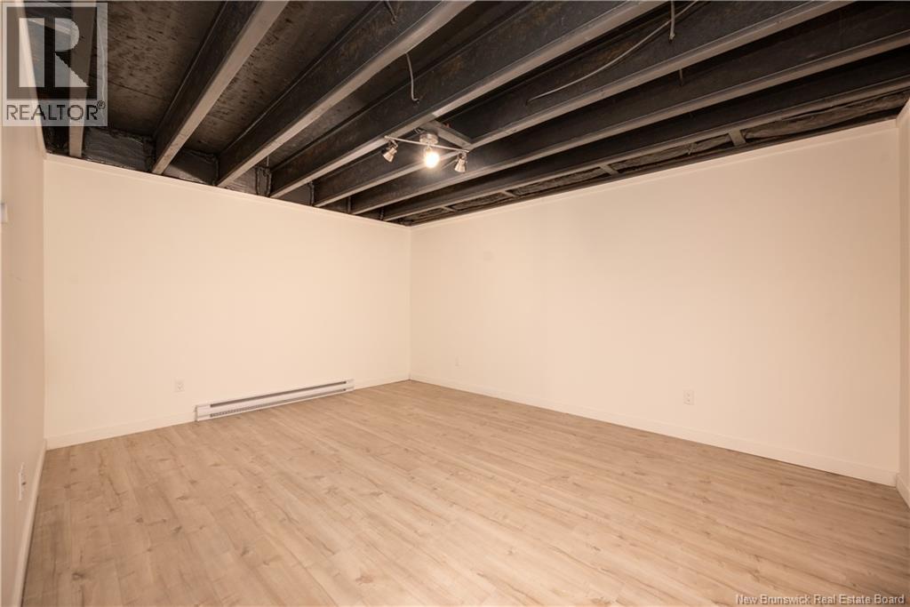 56 Golden Street - 30