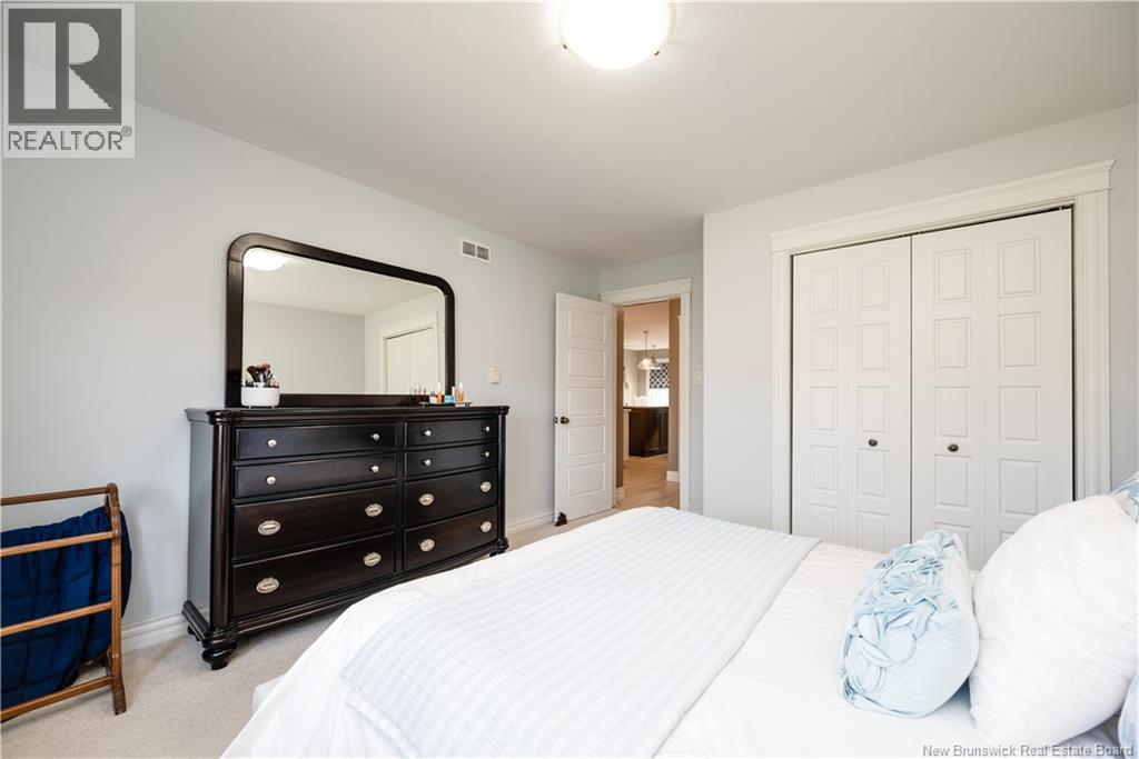 56 Golden Street - 25