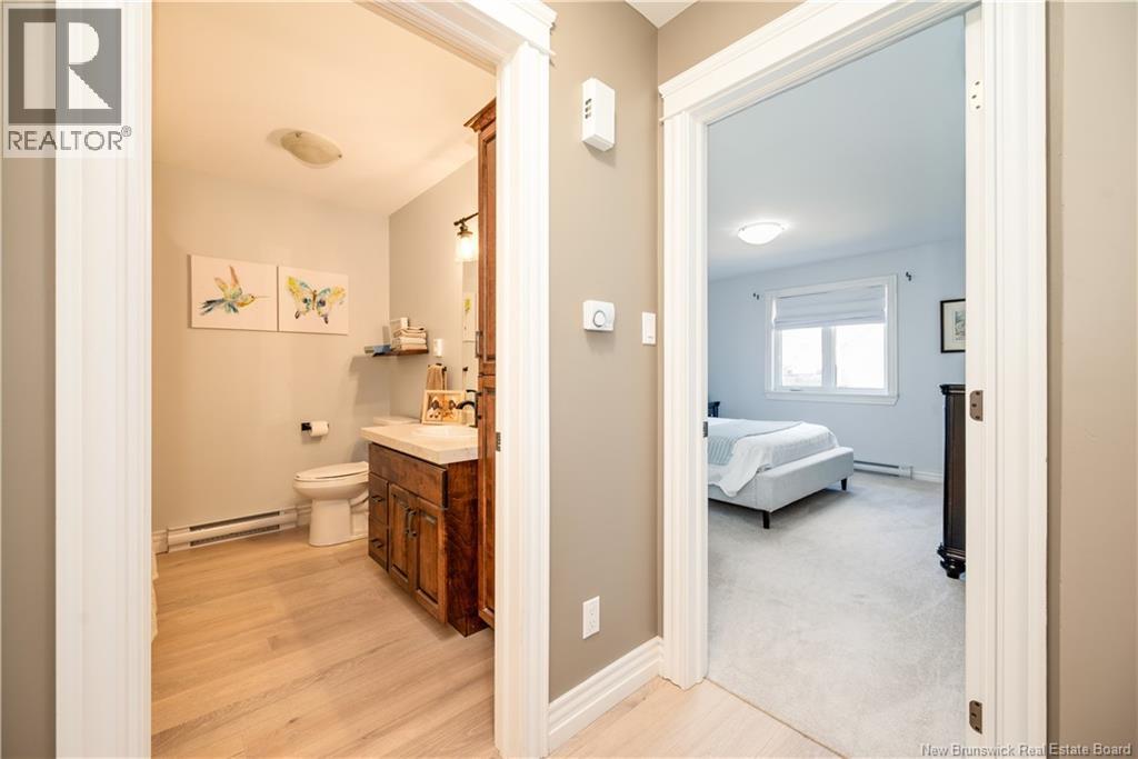 56 Golden Street - 20