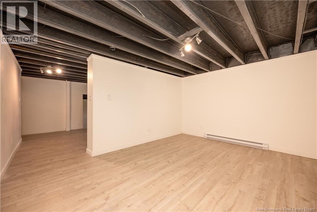56 Golden Street - 32