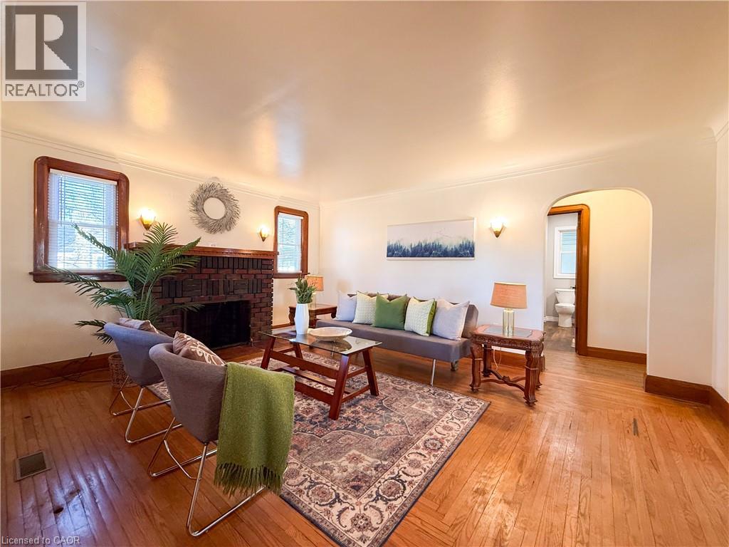 41 CHURCH Street E, Delhi, Ontario, N4B1T5 — Photo 8