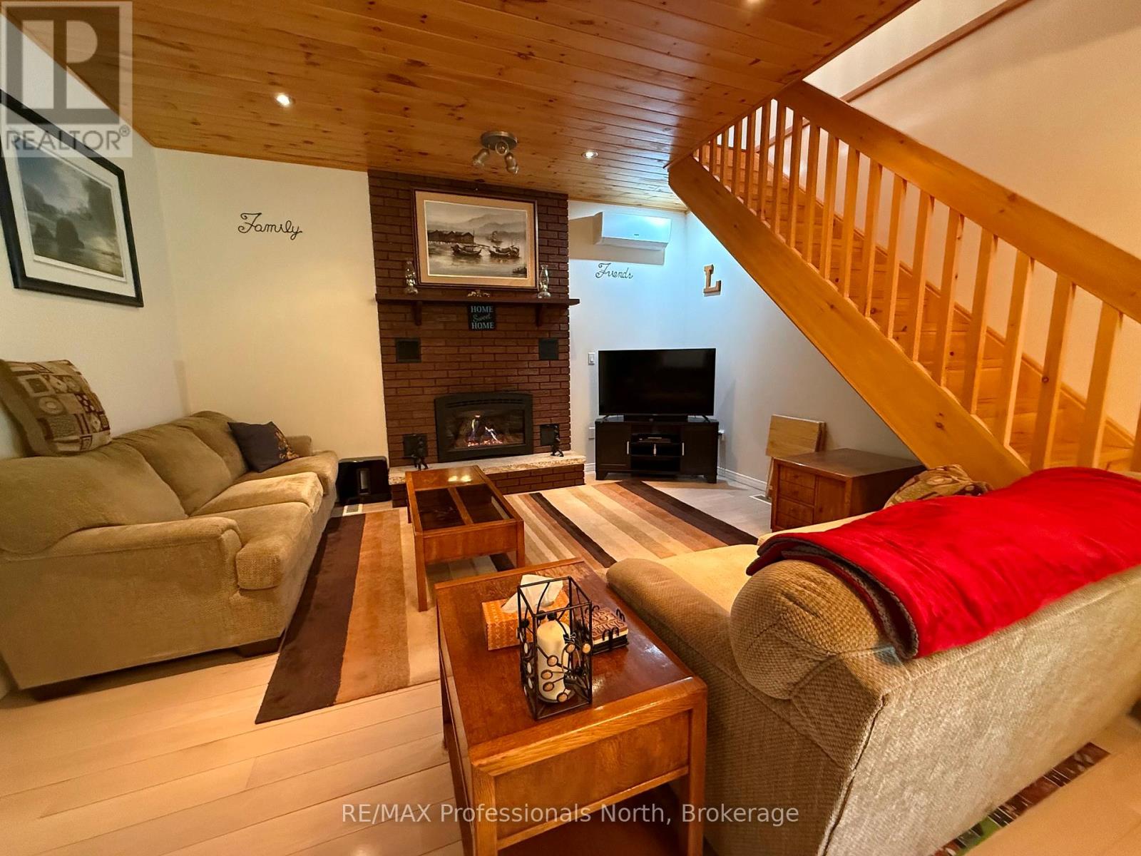 1023 CHESTER CRESCENT - 25