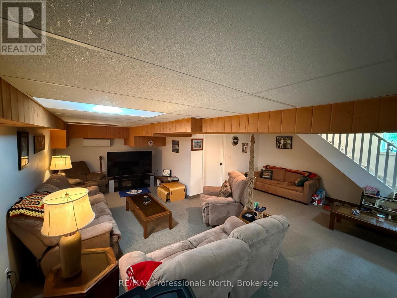 1023 CHESTER CRESCENT - 42