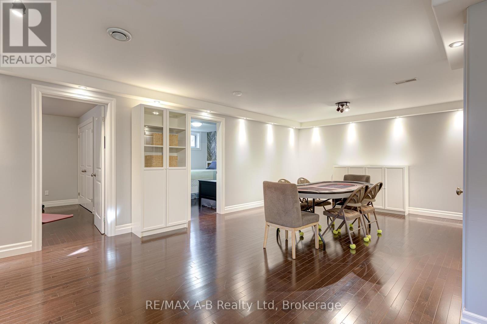 296 GLASS STREET - 24