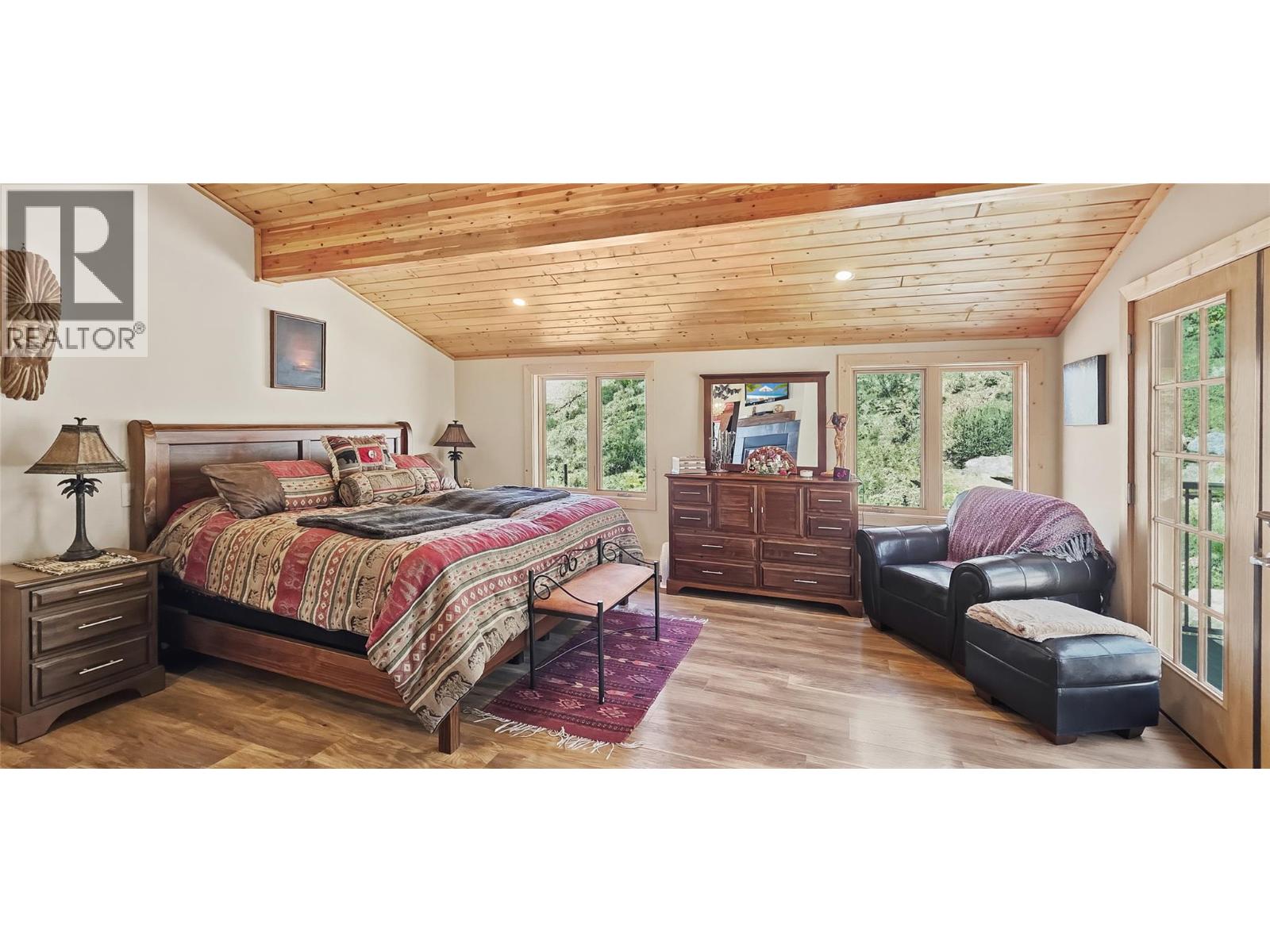 277 Chapman Road - 37
