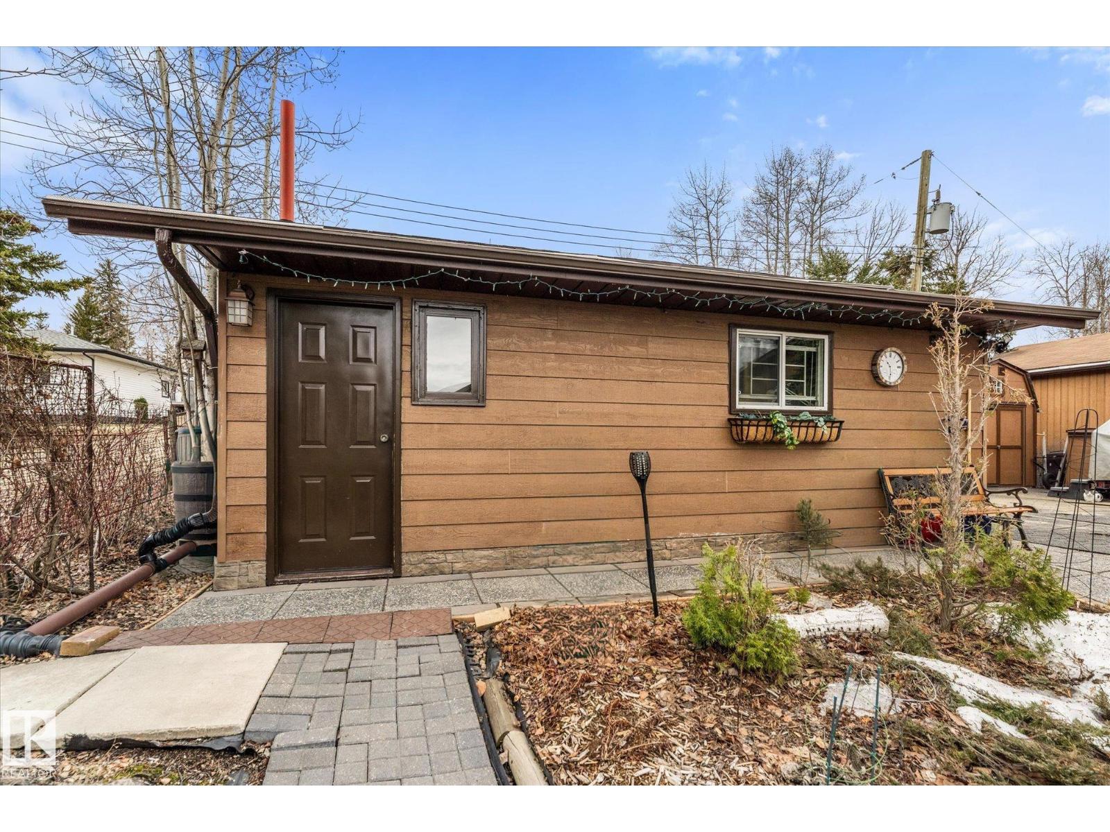 5039 6 St - 10