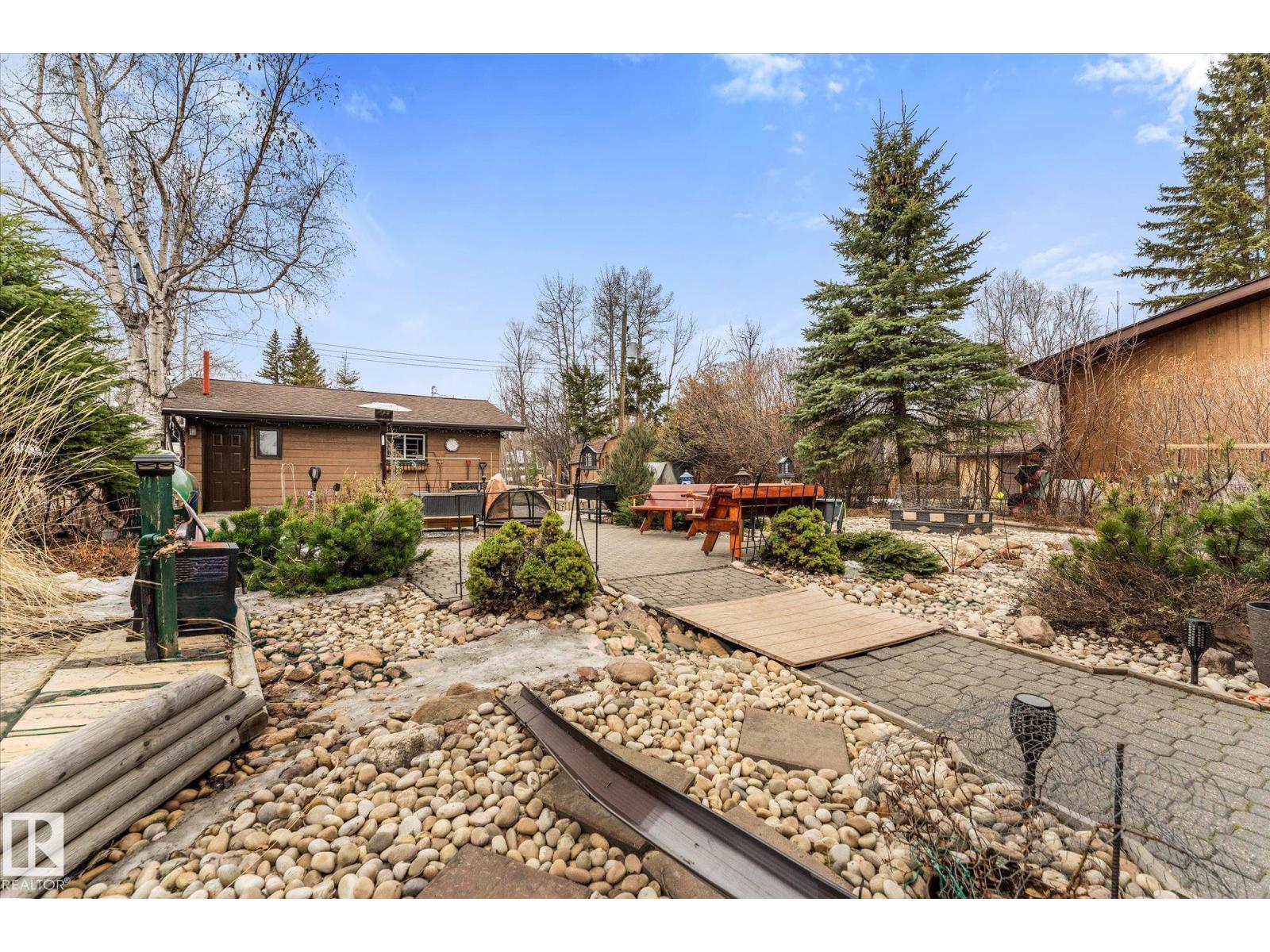 5039 6 St - 11