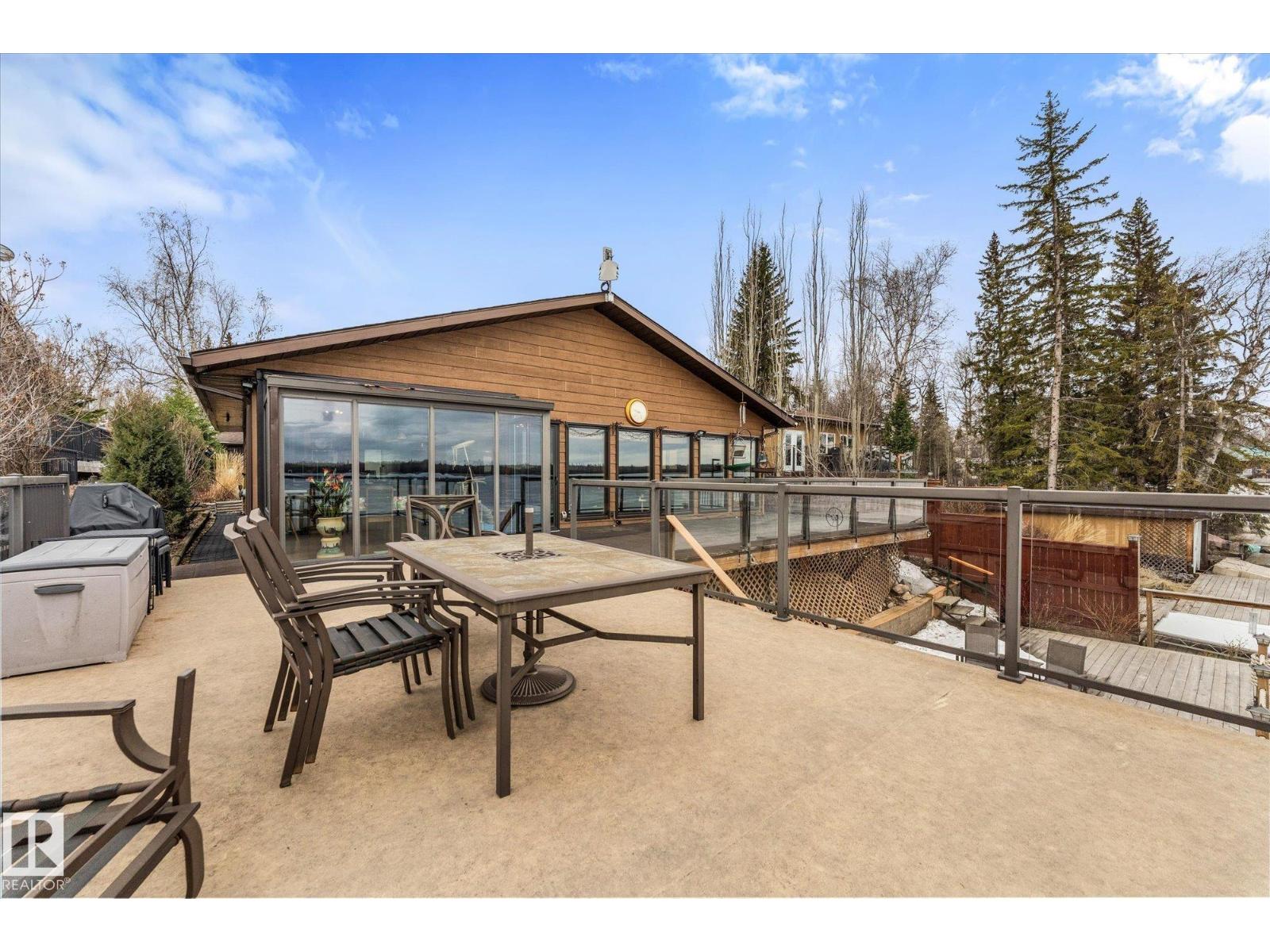 5039 6 St - 35
