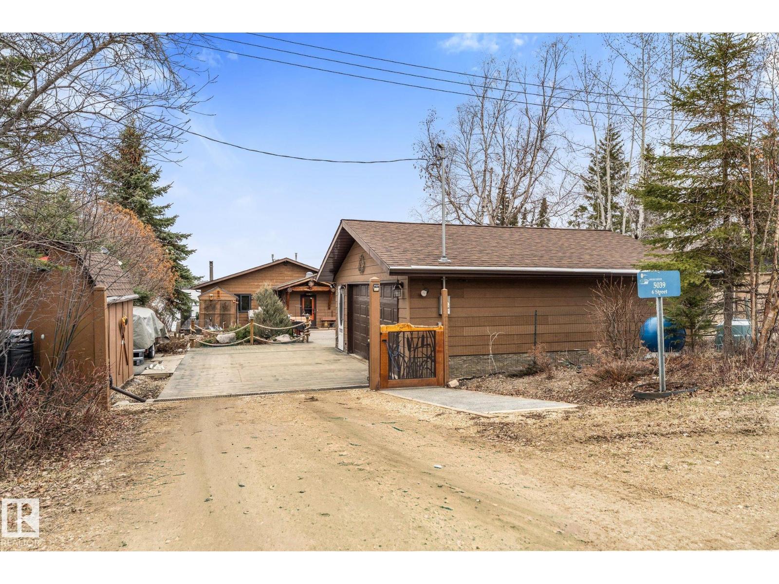 5039 6 St - 8